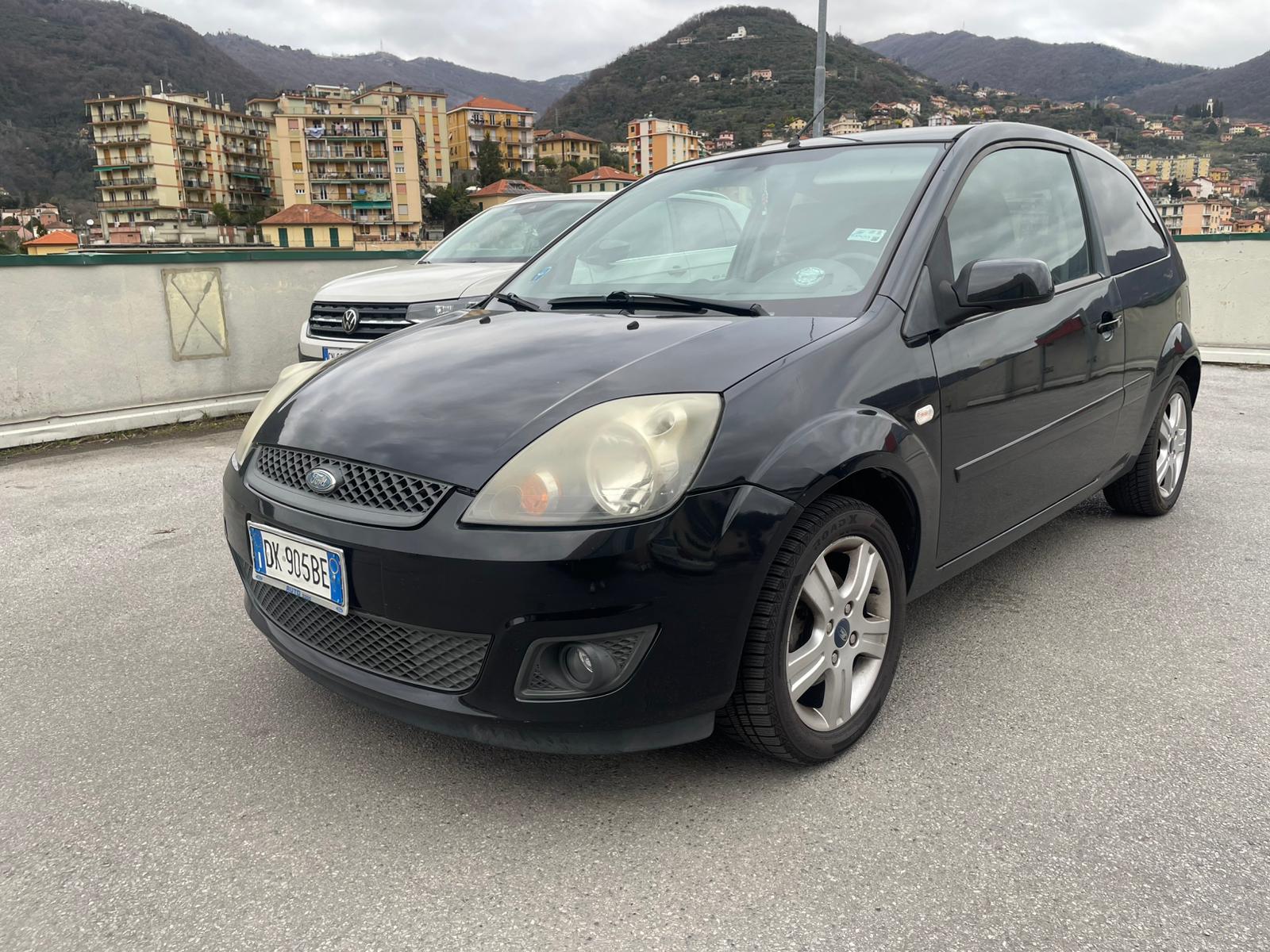 Ford Fiesta 1.2 Ghia – Neopatentati