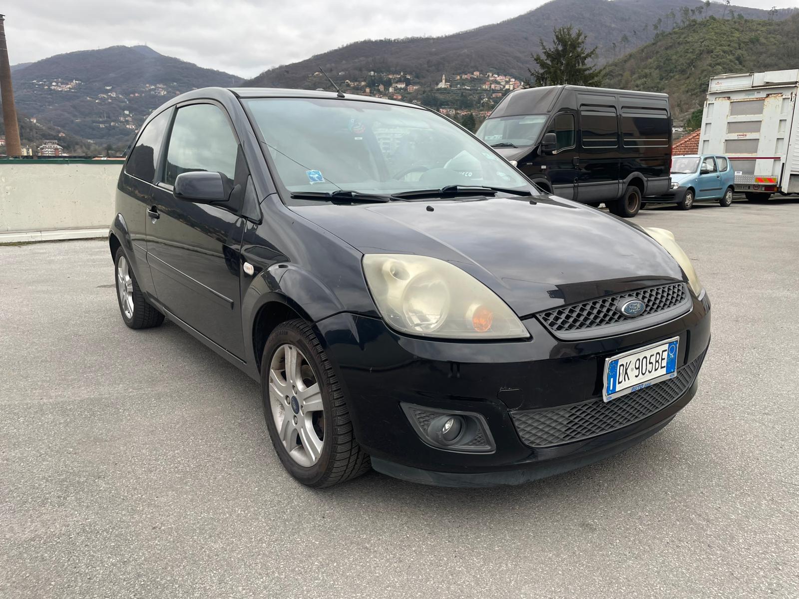 Ford Fiesta 1.2 Ghia – Neopatentati