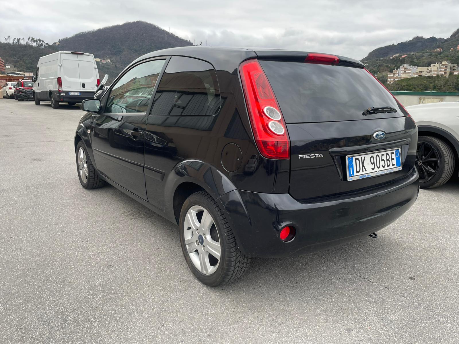 Ford Fiesta 1.2 Ghia – Neopatentati