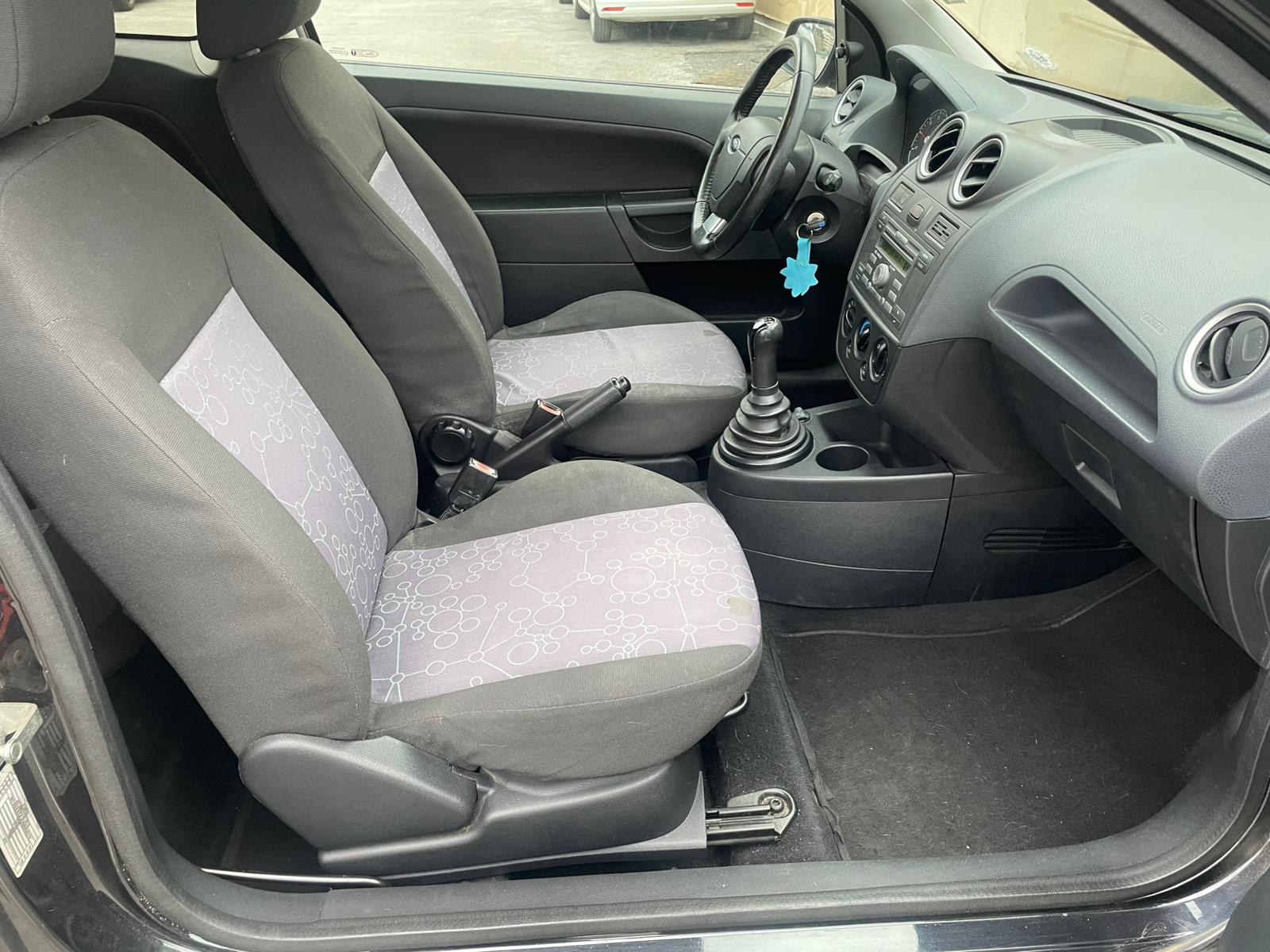Ford Fiesta 1.2 Ghia – Neopatentati