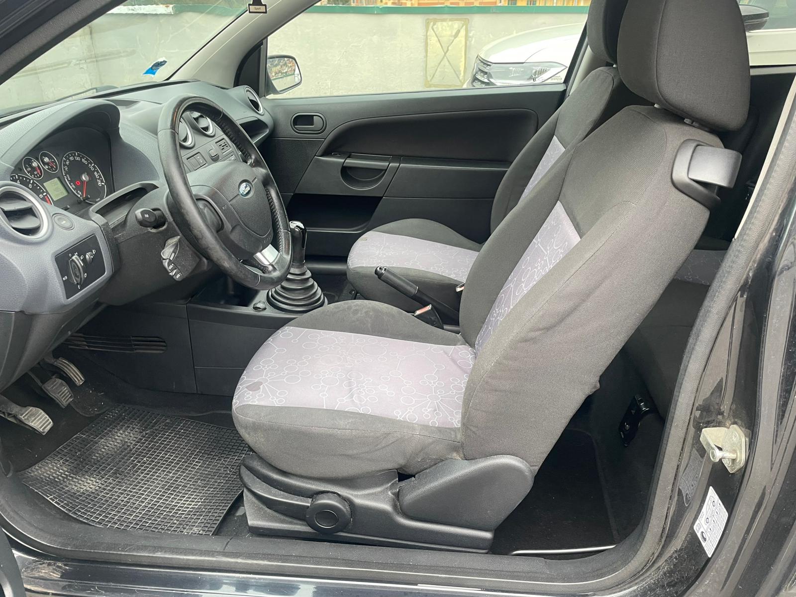 Ford Fiesta 1.2 Ghia – Neopatentati